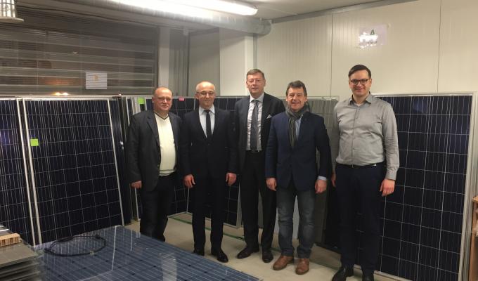 Провідна литовська компанія у сонячній енергетиці зацікавлена започаткувати виробництво сонячних модулів в Україні