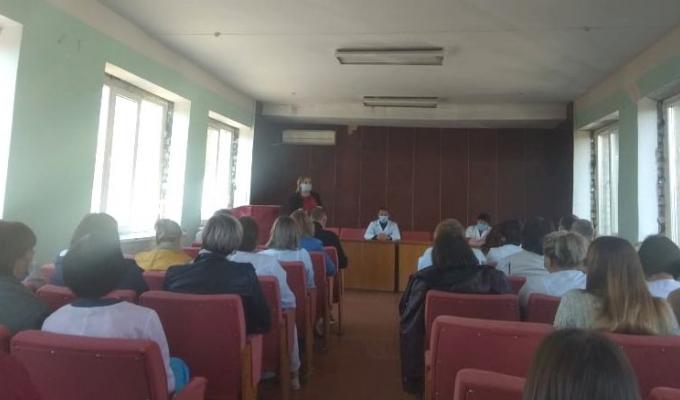 На зборах трудового колективу Новопсковської амбулаторії обговорювали подальшу роботу первинної ланки медичної допомоги в умовах територіальної реформи