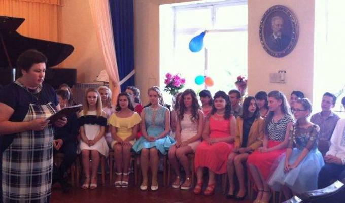 У Новопсковській школі мистецтв відбувся випускний вечір.