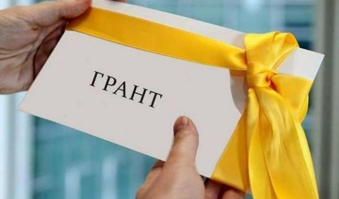 МОМ планує надати 100 грантів для молодих мешканців Донецької і Луганської областей (по 50 бенефіціарів на кожну область) 