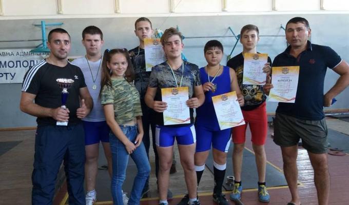 Наша команда взяла участь у чемпіонаті Луганської області з важкої атлетики !