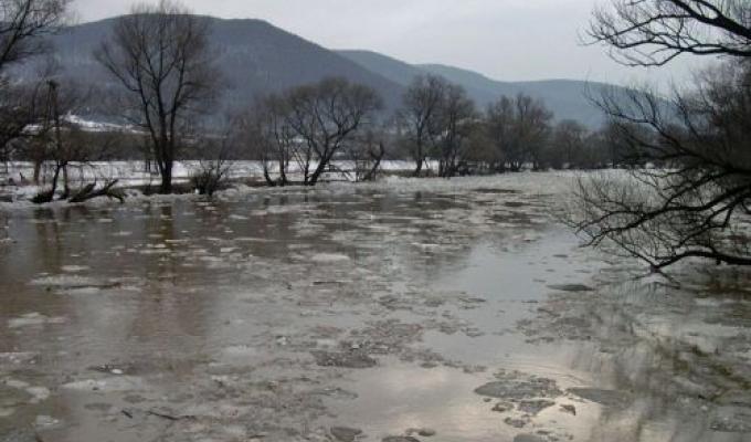 Увага! Правила поведінки під час повені.