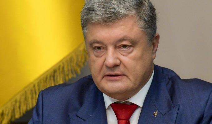 Президент України щодо затвердження Указу про введення в Україні воєнного стану