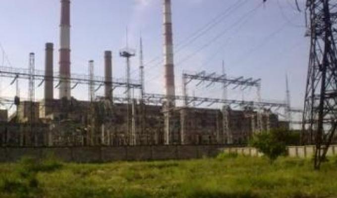 Через обстріли Луганської ТЕС частина області залишилась без світла