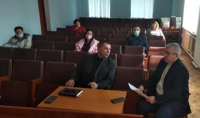 Зустріч в.о.голови Новопсковської райдержадміністрації з керівниками медичних закладів та громадських організацій з питання залучення позабюджетних коштів для запобігання поширення коронавірусної інфекції на території району