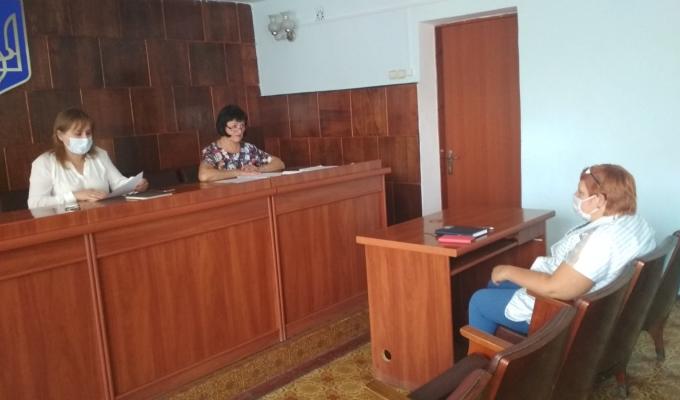 Комісією з питань захисту прав дитини райдержадміністрації 29 липня розглядалися питання щодо статусу дитини та встановлення опіки