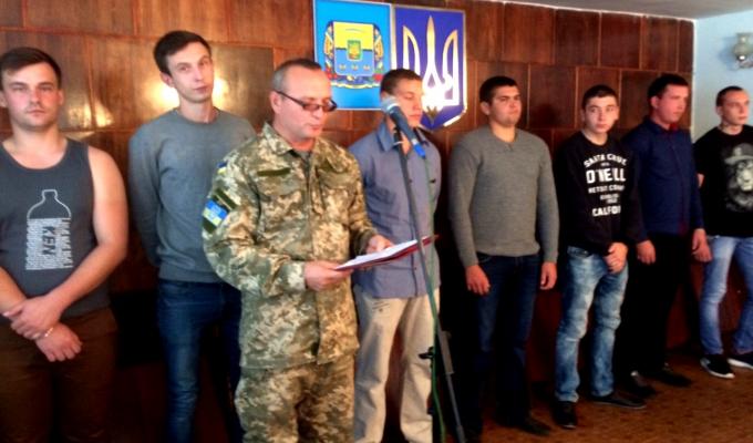 Урочисті проводи юнаків Новопсковського району на строкову службу до лав Збройних сил України.