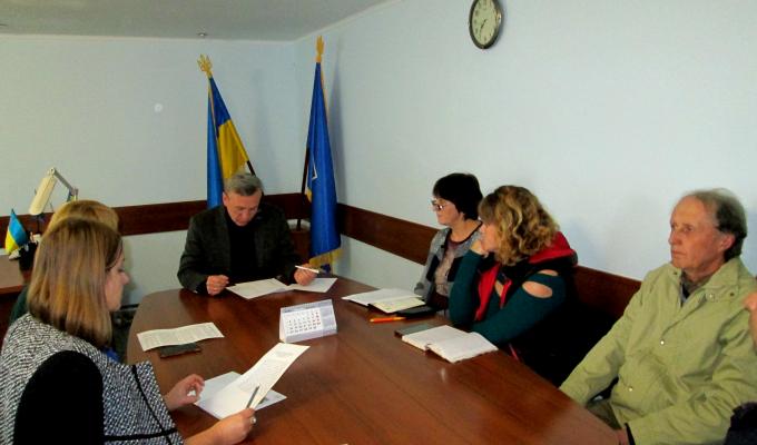 Новопсковській райдержадміністрації під головуванням заступника голови РДА Олександра Скорохода відбулося робоче засідання районної Координаційної ради з  національно-патріотичного виховання дітей та молоді. 