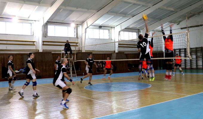 Пройшов черговий  тур обласного Чемпіонату Луганської області з волейболу серед ветеранських команд 
