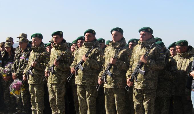 Вшанування загиблих героїв біля Гайдамацької могили в селі Можняківка 