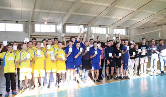 Пройшов  завершальний четвертий етап районних змагань з волейболу