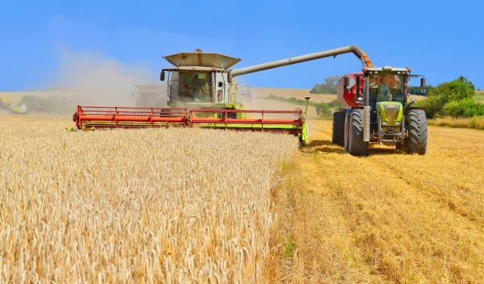  Збір ранніх зернових завершено