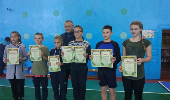 З метою популяризації здорового способу життя серед школярів, залучення їх до регулярних занять фізкультурою та спортом, згідно з календарем спортивно-масових заходів району, сектором молоді, спорту та охорони здоров’я РДА спільно з відділом освіти РДА та
