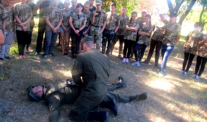 Представники з Новопсковщини взяли участь у  Всеукраїнській акції «Оборонна свідомість: Олешківська Січ».