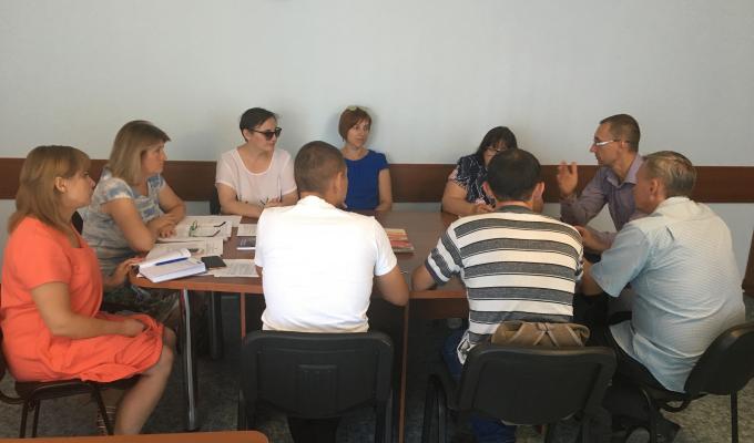 Обговорюються питання співпраці між райдержадміністрацією та об’єднаною територіальною громадою