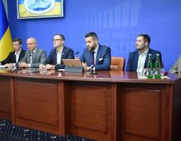 Голова Держенергоефективності закликав ЕСКО-компанії брати участь в тендерах на утеплення бюджетних установ через систему ProZorro