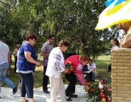 Покладання квітів до пам’ятника Тараса Григоровича Шевченка 