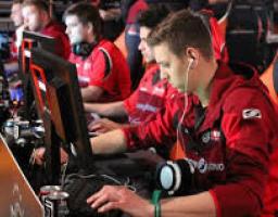 Увага конкурс!!! Кіберспортивний портал EGamersWorld запрошує всіх студентів взяти участь у конкурсі з цінними призами - "Напиши про кіберспорт"!