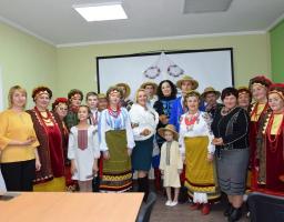 «Схід і Захід разом»