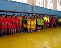 У спортивній залі Новопсковської дитячо-юнацької спортивної школи пройшли районні змагання
