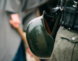 Офіційна і загальновизнана дата завершення Другої світової війни - 2-е вересня 1945-го року