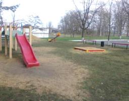 З метою покращення санітарного стану району після зими, проведення Дня благоустрою і підготовки до святкування Великодня, вже традиційно навесні оголошується місячник з благоустрою населених пунктів.