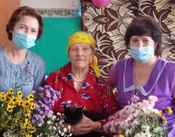 До Дня похилого віку привітали підопічних відділення стаціонарного догляду постійного проживання  Новопсковського територіального   центру