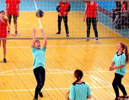 Визначено кращі дівочі команди з волейболу!