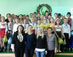 Освітяни повертаються додому.